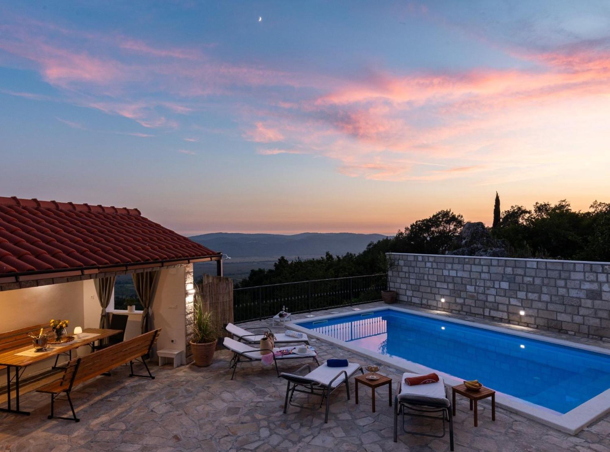 Villa Source With Private Pool Pridvorje Экстерьер фото